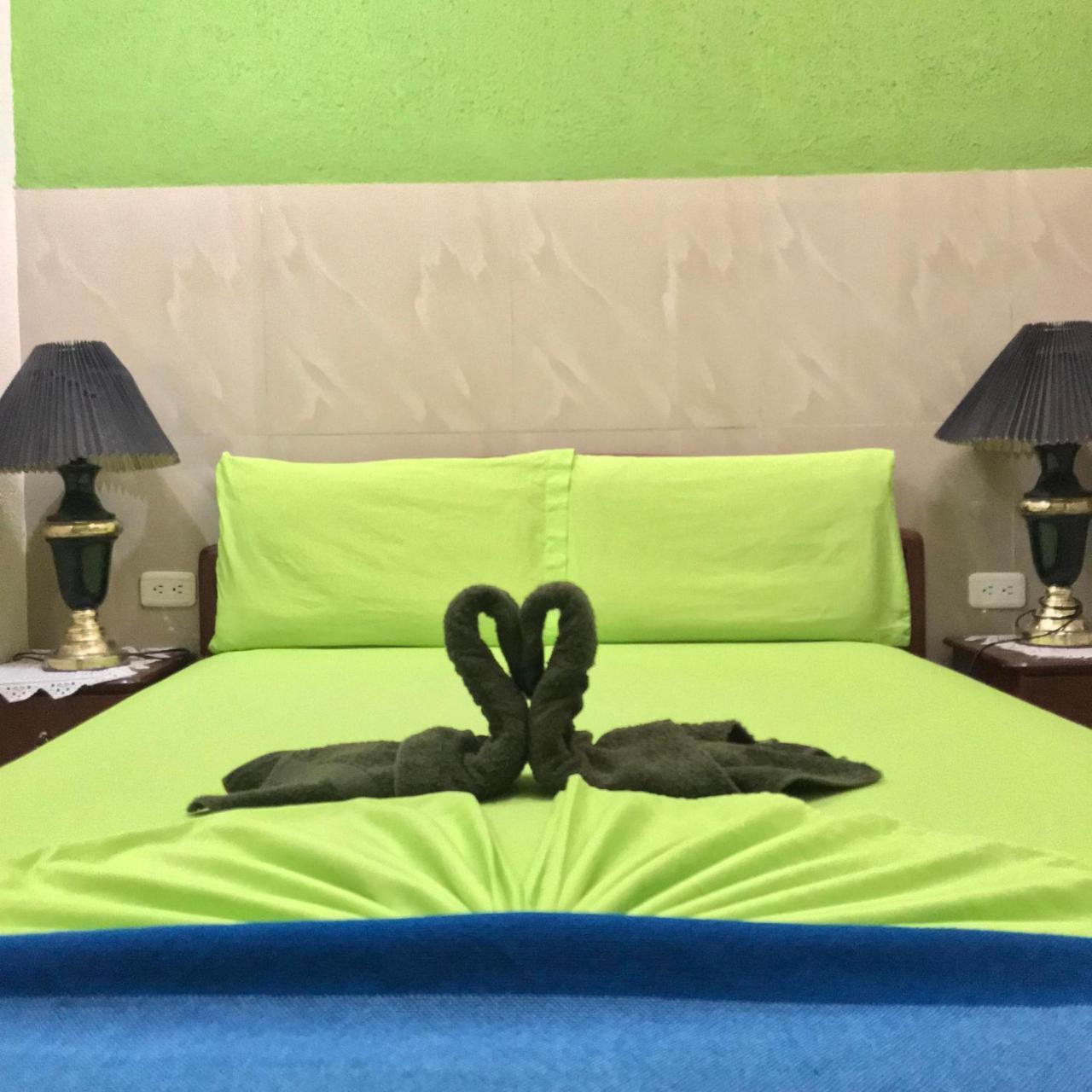 Hostal Puerto Azul Manta Eksteriør bilde